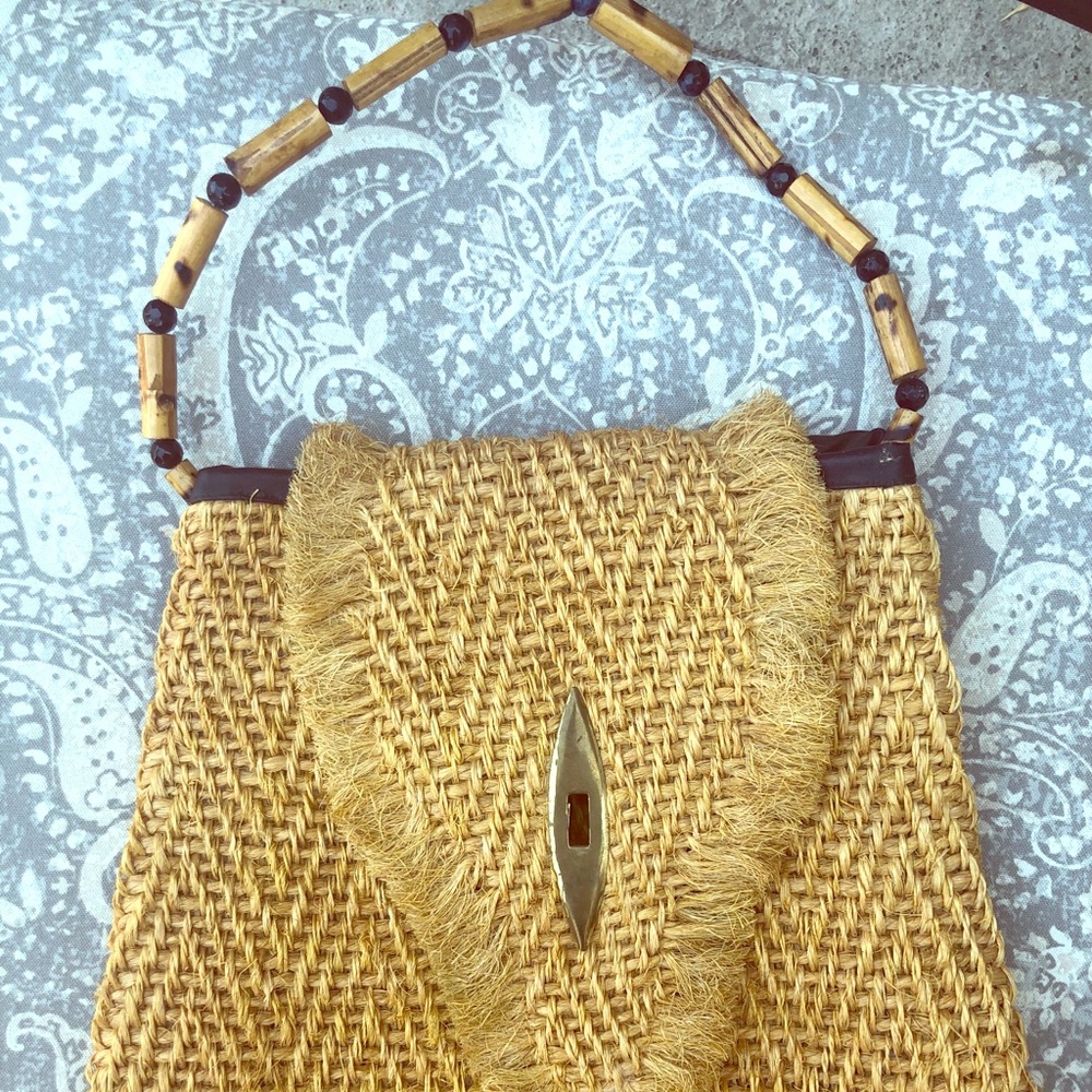 Vintage, mod era trapezoid straw bag